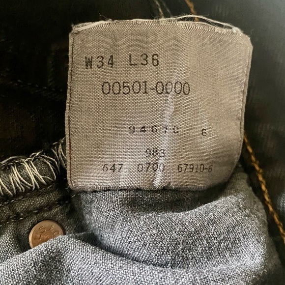 Levi’s - Vintage cut off black distressed acid wash denim shorts - Picture 6 of 13